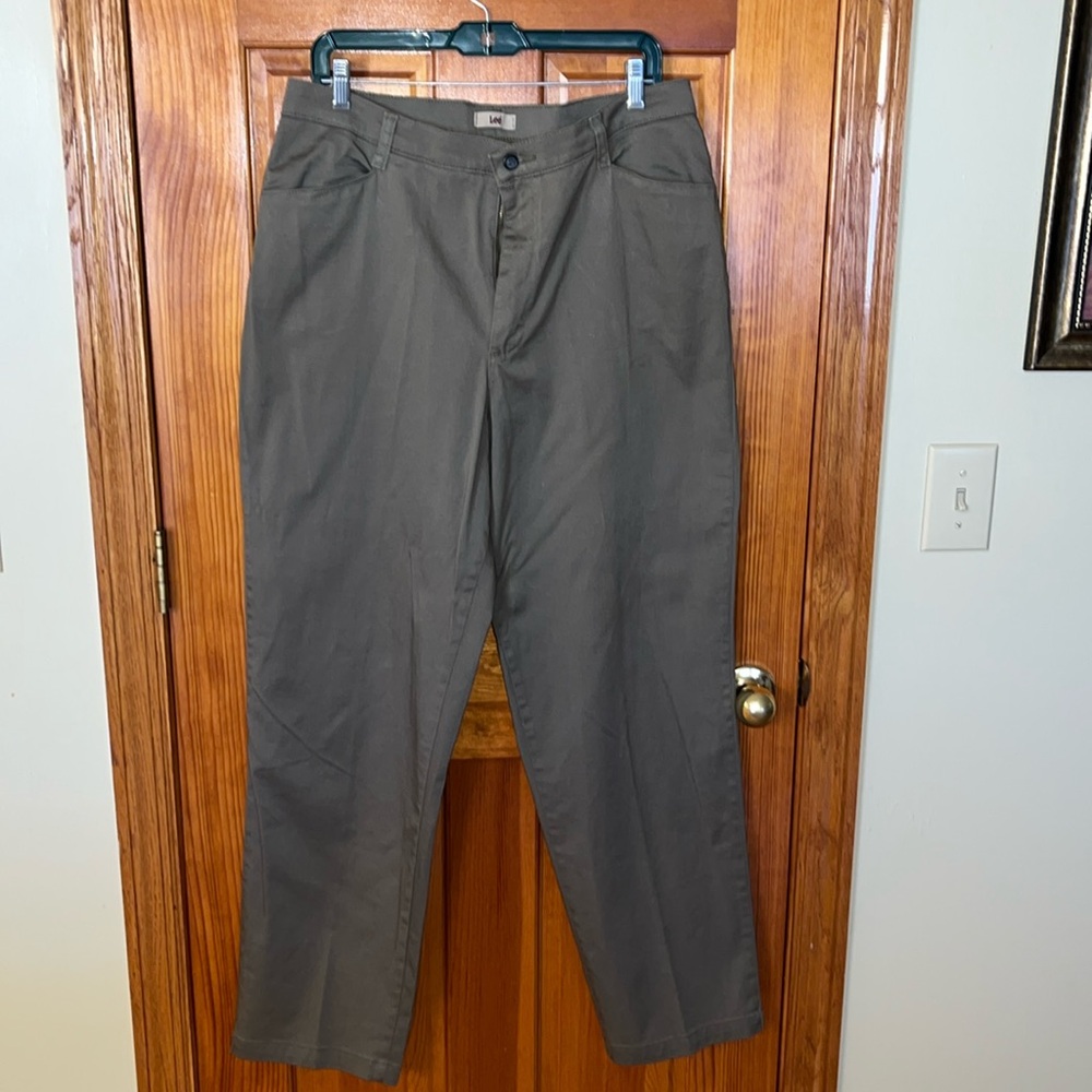 GUC Women’s Lee Khakis